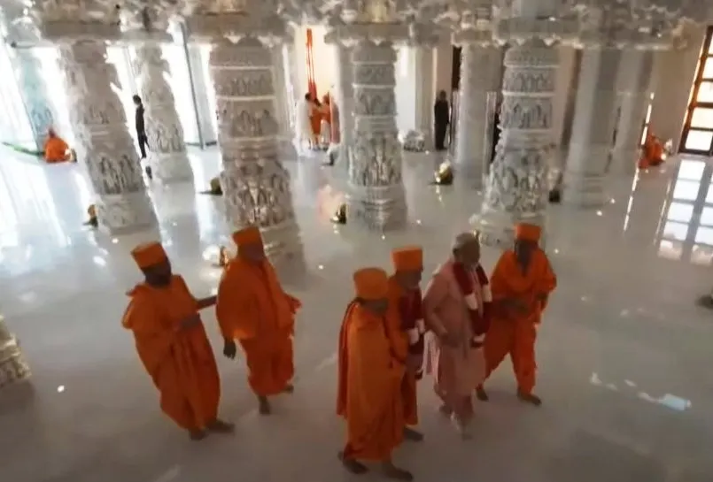 प्रधानमंत्री ने अबूधाबी में बीएपीएस मंदिर का किया उद्घाटन