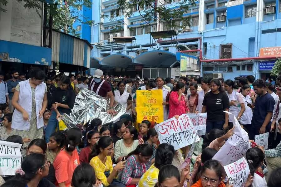 आर जी कर : पीड़िता की मौत के बाद नमूना संग्रह में गड़बड़ी, जांच में जुटी सीबीआई