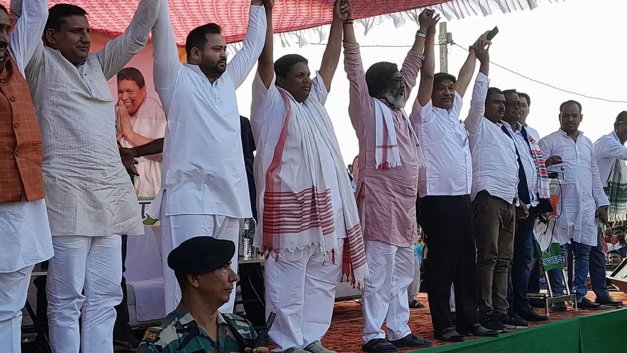 हेमंत एवं तेजस्वी ने फिरकापरस्त ताकतों को सही जवाब देने की जनता से की अपील