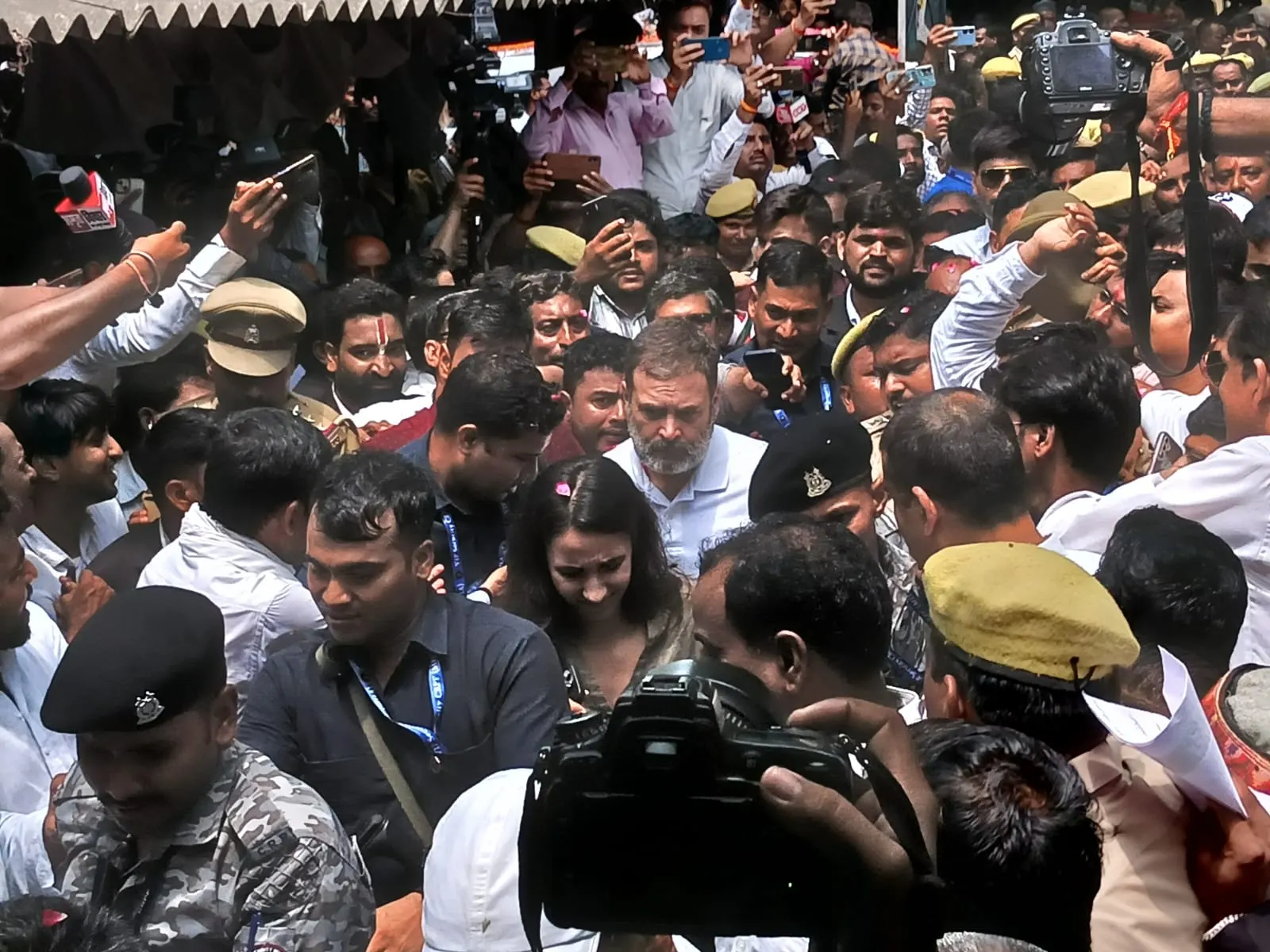 सुलतानपुर कोर्ट में पेश हुए राहुल गांधी, खुद को बताया बेकसूर
