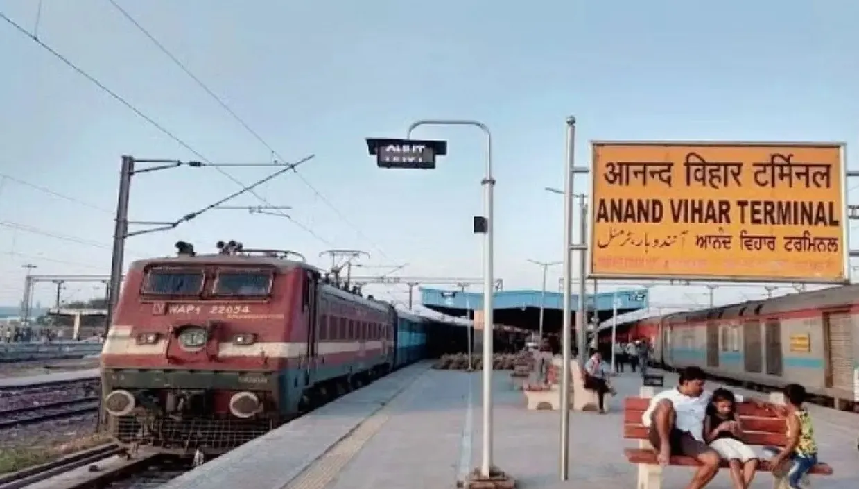 छठ पर बिहार और उत्तर प्रदेश जाने वालों के लिए आज से फेस्टिवल स्पेशल ट्रेनें
