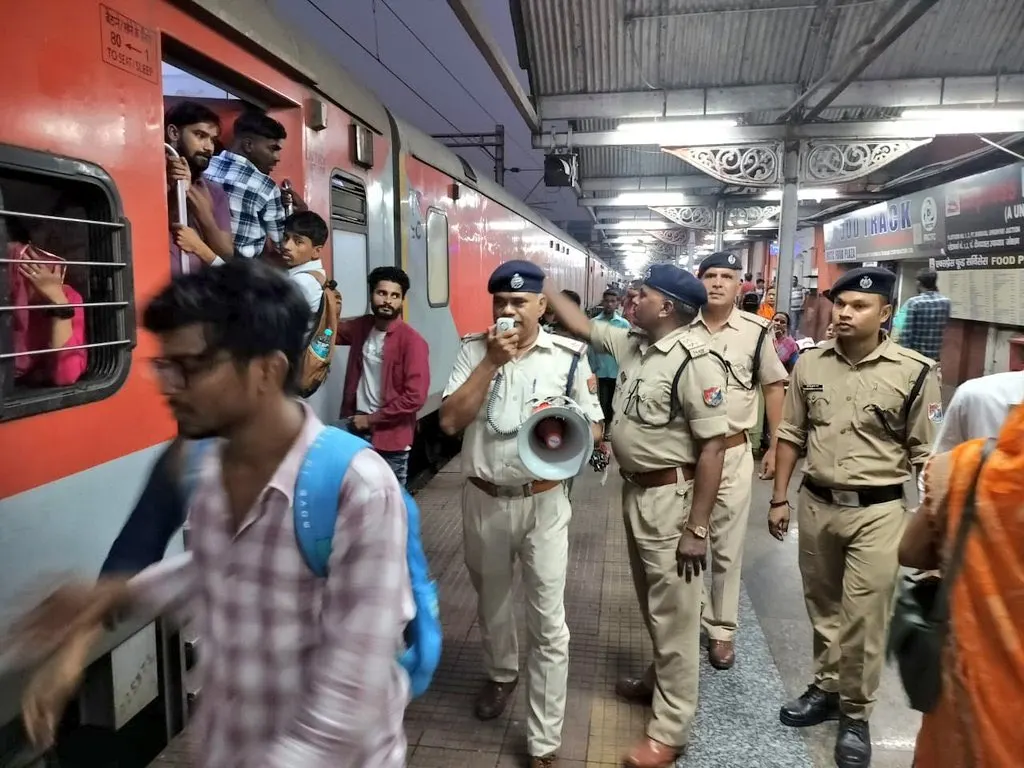 नई दिल्ली से पटना और रांची के लिए तीन जोड़ी त्योहार स्पेशल ट्रेन