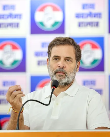 चुनाव आयोग ने राहुल के आरोपों को बताया बेबुनियाद, कहा- हार पर बदनाम करने की कोशिश
