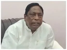राजधानी में ईडी की बड़ी कार्रवाई जारी ,अबतक मिले 25 करोड़, नोटो की गिनती मशीन से जारी ,मंत्री ने कहा - मंत्री ने कहा कि कौन क्या कह रहा है वे यह नहीं जानते