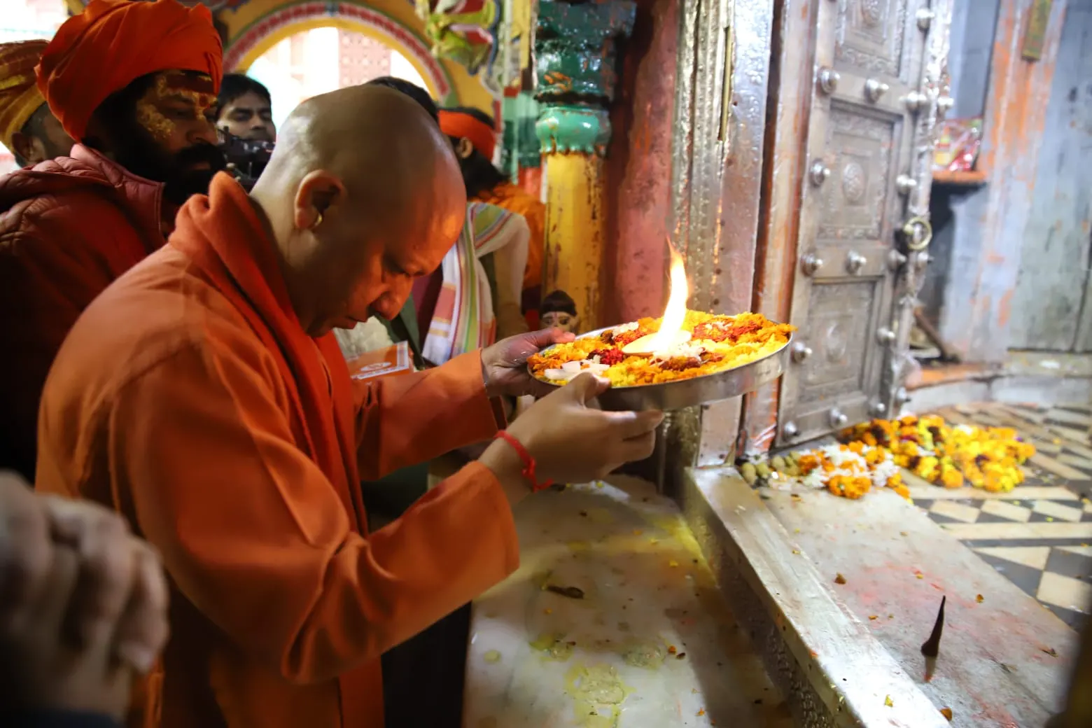 सीएम योगी ने किए रामलला और हनुमानगढ़ी के दर्शन