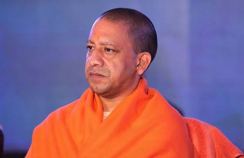CM योगी अपना दौरा रद्द लखनऊ वापस आ रहें हैं -
