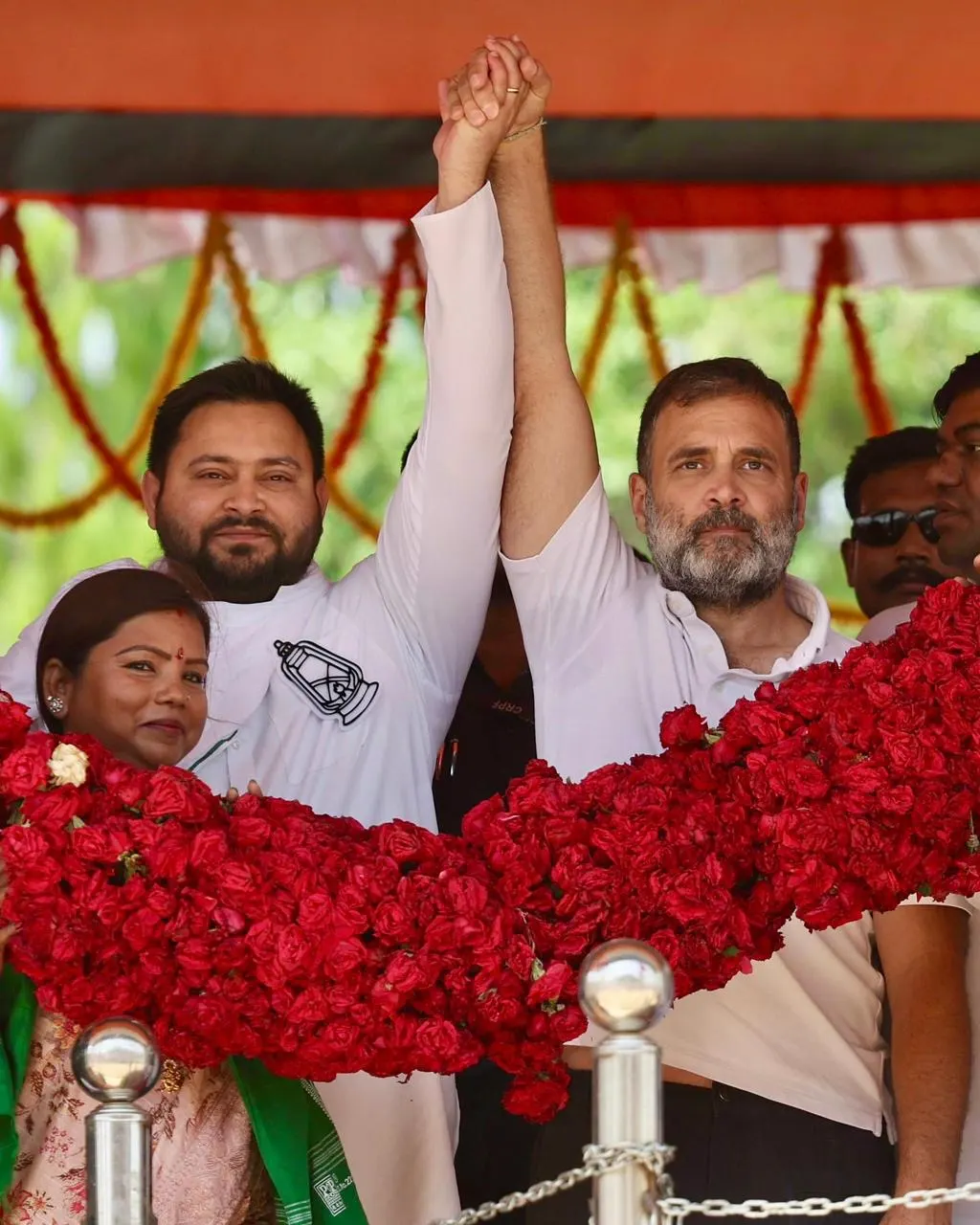 राहुल बोले- संविधान खत्म हुआ तो गरीबों से छिन जाएगा सब कुछ 400 पार सीटों की बात करने वाली भाजपा 150 सीटों तक सिमटेगी प्रधानमंत्री मोदी ने हिंदुस्तान को बना दिया बेरोजगारी का केंद्र