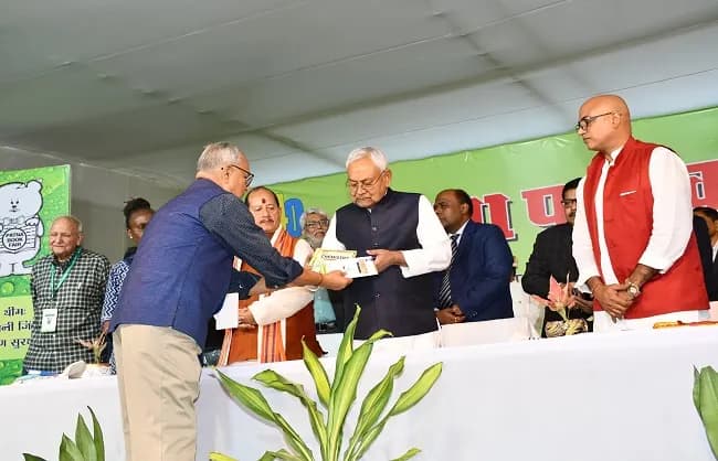 मुख्यमंत्री ने पटना पुस्तक मेले का किया उद्घाटन