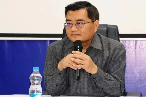 झारखंड में तीन आईएएस के तबादले, मुख्य सचिव को मिला गृह विभाग का अतिरिक्त प्रभार