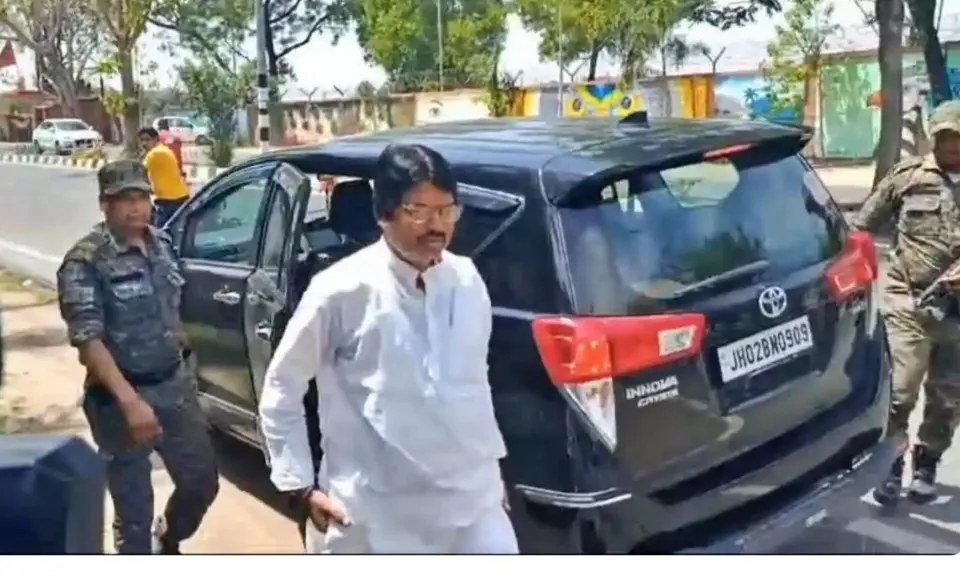 पूर्व मंत्री योगेंद्र साव पहुंचे ईडी ऑफिस, पूछताछ शुरू