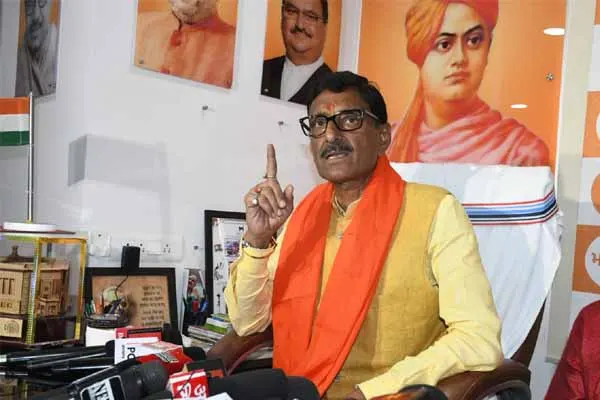 रक्षा राज्य मंत्री की पहल पर रांची को एक नई ट्रेन की मिली सौगात