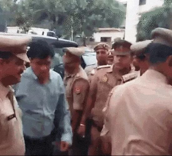 सपा विधायक इरफान कानपुर कोर्ट में पेश हुए