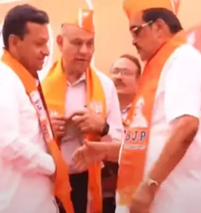 बीटीपी के अध्यक्ष महेश वासावा और कांग्रेस के पूर्व विधायक भाजपा में शामिल