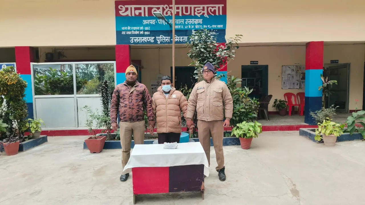 चरस के साथ एक नशा तस्कर गिरफ्तार