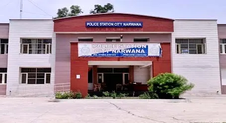 जींद : घर की पहली मंजिल पर बने कमरे से मिला पटाखों का जखीरा