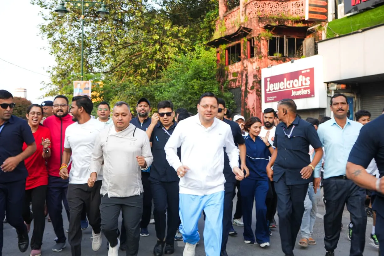 मुख्यमंत्री ने ‘नमो युवा रन’ में प्रतिभागियों संग लगाई दौड़