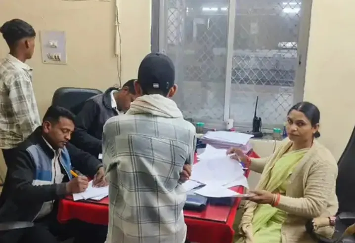डूंगरपुर रेलवे स्टेशन से 22 बाल श्रमिकों को मुक्त करवाया, तीन दलाल हिरासत में