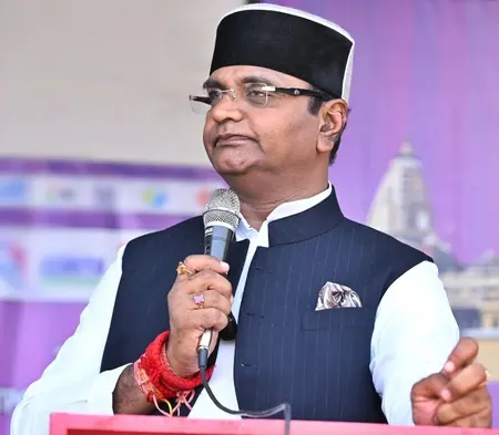 आरएसएस ने बगैर लालच के देश की सेवा की : विश्वास सारंग