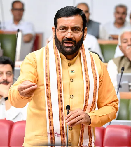 हरियाणा के मुख्यमंत्री नायब सैनी साइकिल से पहुंचे विधानसभा, नशे के खिलाफ जागरुकता का दिया संदेश