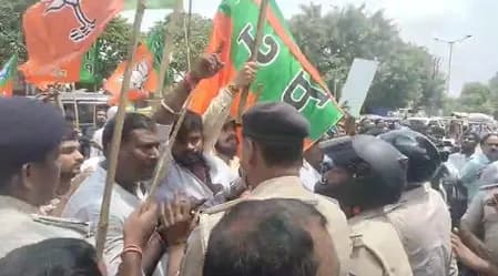 पटना में भाजपा-कांग्रेस कार्यकर्ताओं के बीच झड़प, पीएम मोदी के खिलाफ अपमानजनक टिप्पणी पर बवाल