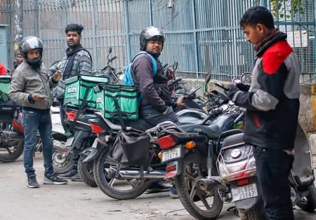 नए लेबर कोड से गिग वर्कर्स को होगा फायदा, न्यूनतम वेतन और सामाजिक सुरक्षा जैसे अधिकार मिलेंगे