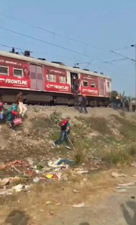पश्चिम बंगाल में फरक्का से चाकुलिया तक सड़क-रेल जाम, भाजपा ने कानून-व्यवस्था पर उठाए सवाल