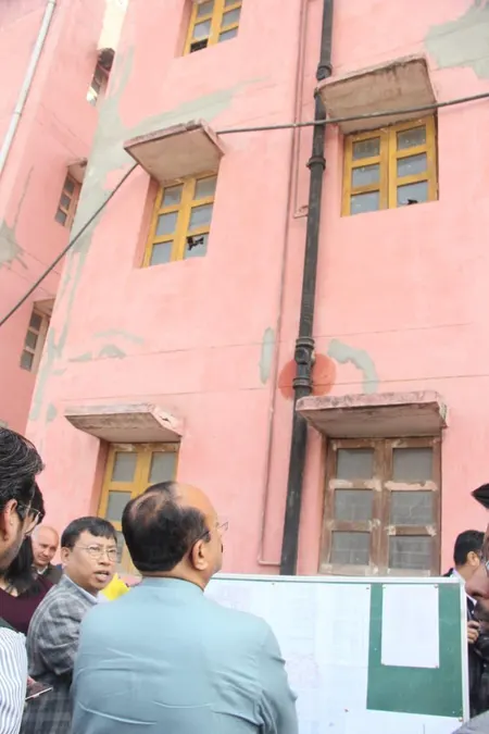 नई दिल्ली : आशीष सूद ने भलस्वा विजय चौक क्षेत्र में बने मकानों का किया निरीक्षण, अधिकारियों को दिया जल्द निर्माण का आदेश