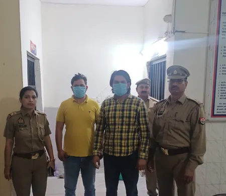 नोएडा : कंपनी के वरिष्ठ अधिकारी से मारपीट और लूट, दो आरोपी गिरफ्तार, लाखों की रकम बरामद