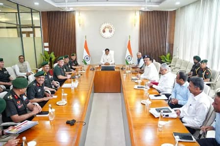 मध्य प्रदेश: जनरल उपेंद्र द्विवेदी से मिले सीएम मोहन यादव, कई विषयों पर हुई चर्चा