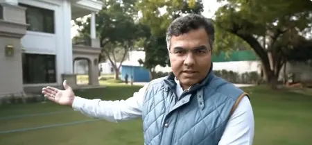 प्रवेश वर्मा का केजरीवाल पर हमला, ‘दिल्ली का डकैत’ बताया; शीशमहल वीडियो जारी