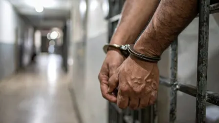 दिल्ली के प्रशांत विहार में झपटमारी के आरोप में युवक गिरफ्तार, मोबाइल छीनने के मामले में था वांटेड