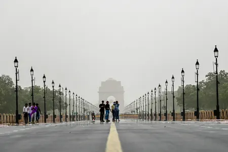 दिल्ली-एनसीआर में बारिश से बदला मौसम, गर्मी से राहत; आईएमडी ने जारी किया अलर्ट