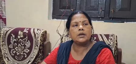 लखनऊ अग्निकांड: आदित्य की मां ने मांगा 1 करोड़ मुआवजा और सरकारी नौकरी