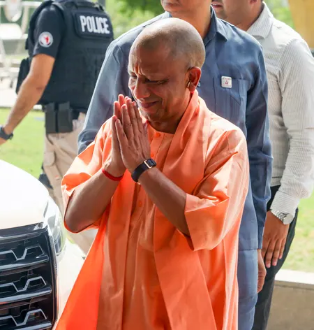 रामपुर दौरे पर मुख्यमंत्री योगी, 690 करोड़ से अधिक की विकास परियोजनाओं की देंगे सौगात