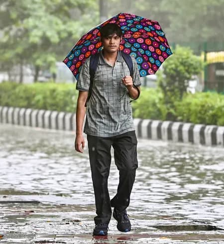मौसम ने फिर ली करवट, एनसीआर में बारिश का अनुमान