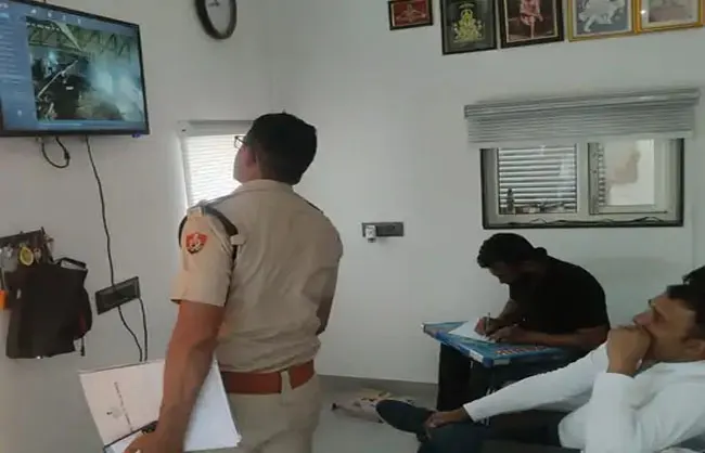 रेवाड़ीः ऑयल मिल के कमरे में मिला युवक का खून से लथपथ शव, पुलिस जांच में जुटी