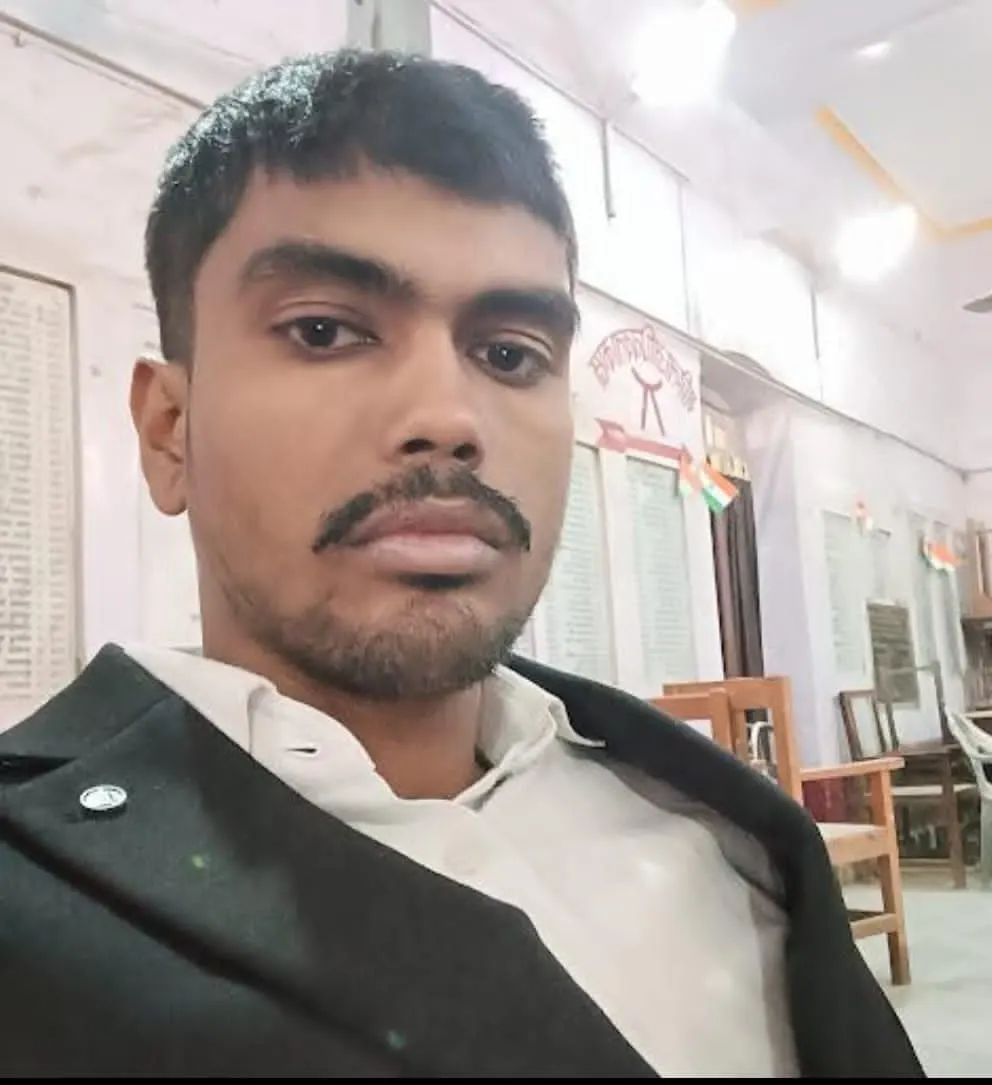 जौनपुर में लॉ छात्र की पीट-पीटकर हत्या, पत्नी से बातचीत को लेकर पट्टीदार ने उतारा मौत के घाट; आरोपी गिरफ्तार