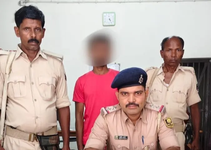 कोढ़ा पुलिस ने चोरी कांड का उद्भेदन करते हुए एक अपराधी को किया गिरफ्तार