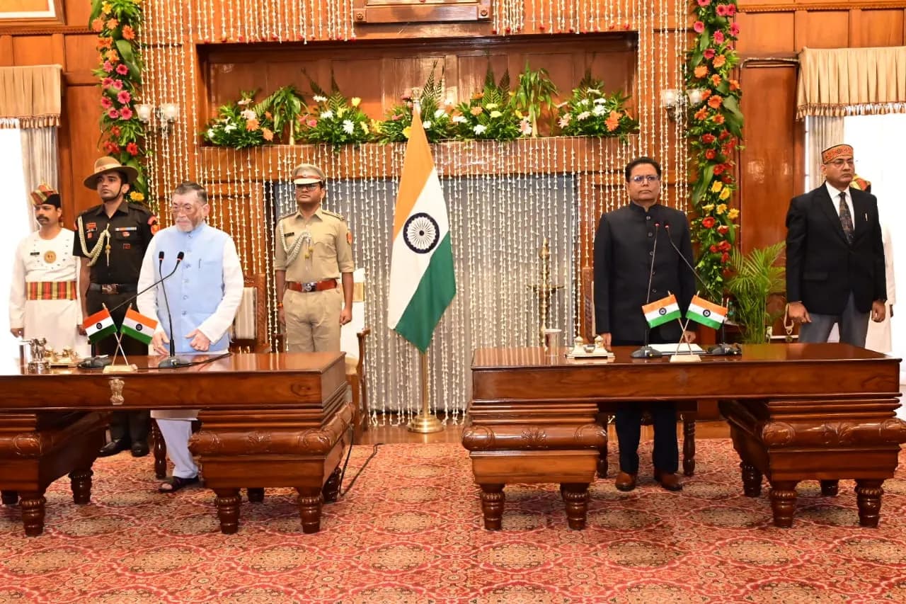 झारखंड के राज्यपाल ने राज्य विद्युत नियामक आयोग के नवनियुक्त अध्यक्ष को दिलाई शपथ