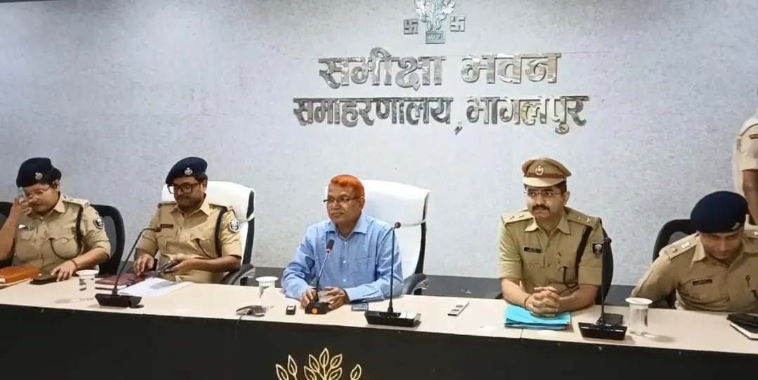 एडीजी सीआईडी ने की बैठक, पेंडिंग केसों पर जल्द कार्रवाई के दिए निर्देश
