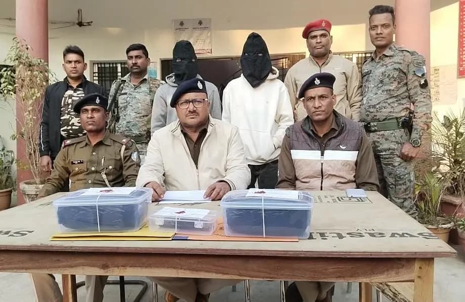 चतरा के तस्कर पलामू में गांजा के साथ गिरफ्तार