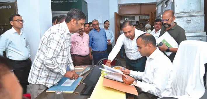 मयूर दीक्षित ने संभाला हरिद्वार जिलाधिकारी का कार्यभार