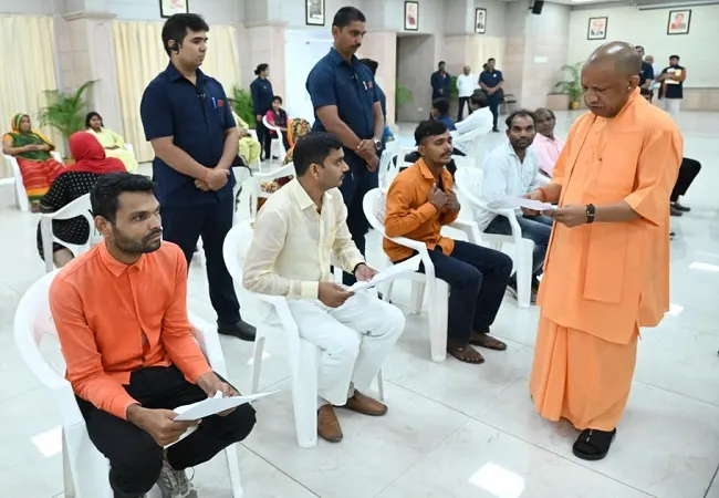 सीएम योगी: हर जरूरतमंद को मिलेगा इलाज