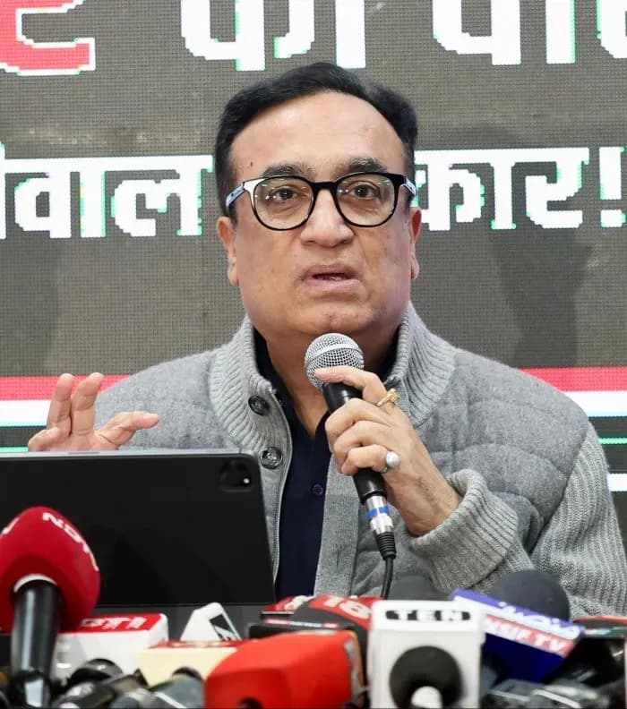 कांग्रेस का केजरीवाल पर निशाना, दिल्ली सरकार पर लगाया हेल्थ सेक्टर में 382 करोड़ के घोटाले का आरोप