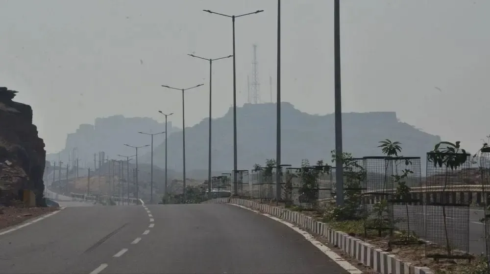 राजस्थान में चार दिन तेज सर्दी का अलर्ट, कई जिलों में जमीं ओस की बूंदें
