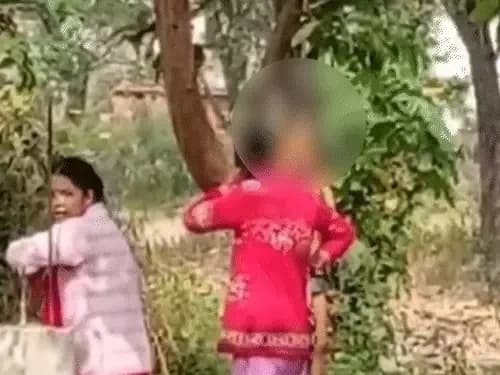 पेड़ से लटकाकर मासूम को दी अमानवीय सजा, सूरजपुर में प्राइवेट स्कूल पर भड़के परिजन