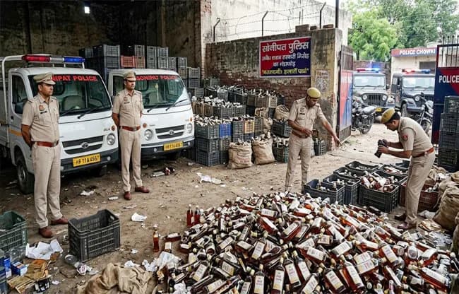 सोनीपत पुलिस ने अवैध शराब तस्करी का गिरोह पकड़ा,एक गिरफ्तार