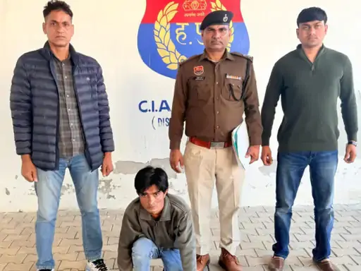 पलवल पुलिस ने नशीले कैप्सूल के साथ एक युवक को दबोचा
