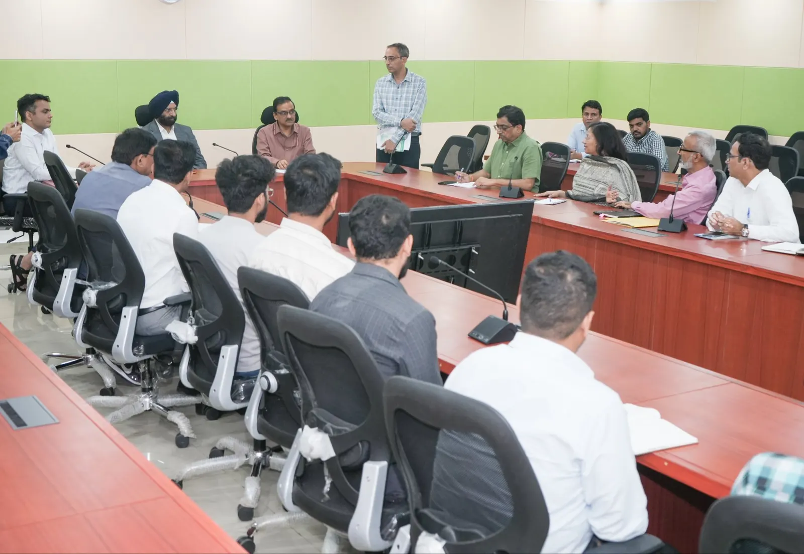 Sirsa orders strict monitoring of polluting units