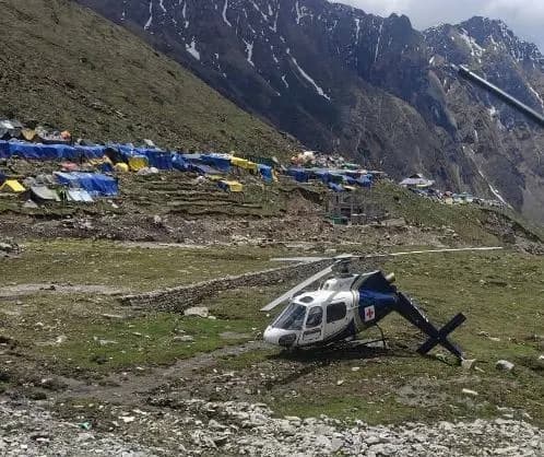उत्तराखंड के केदारनाथ में हेली एम्बुलेंस सेवा में आई खराबी, पायलट ने कराई आपात लैंडिंग